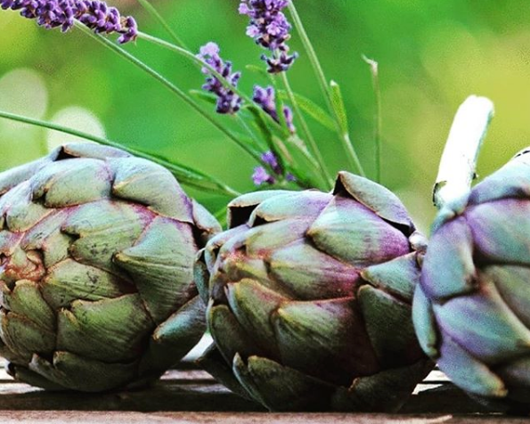 A BEAUTY BOMB THAT PACKS AN ANTI-AGING PUNCH!! 